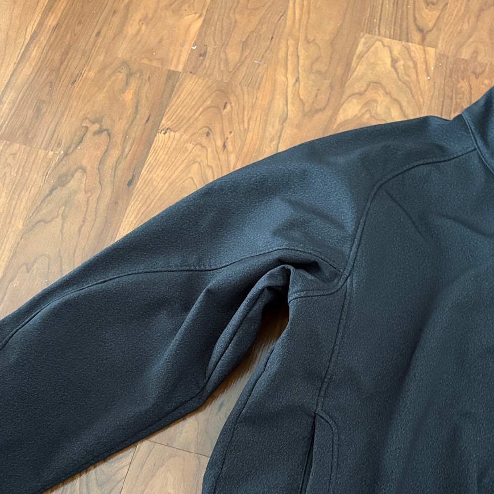 Men's Black Performance Jacket - Picture 6 of 9